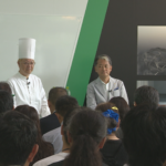 Group photo of world-class professionals at the regional revitalization talk event "Fusion" at Toyama University, Japan. Featuring pastry chef Hiroyuki Tsujiguchi, designer Kazuo Tanaka, Takashi Sugino, and the facilitator.